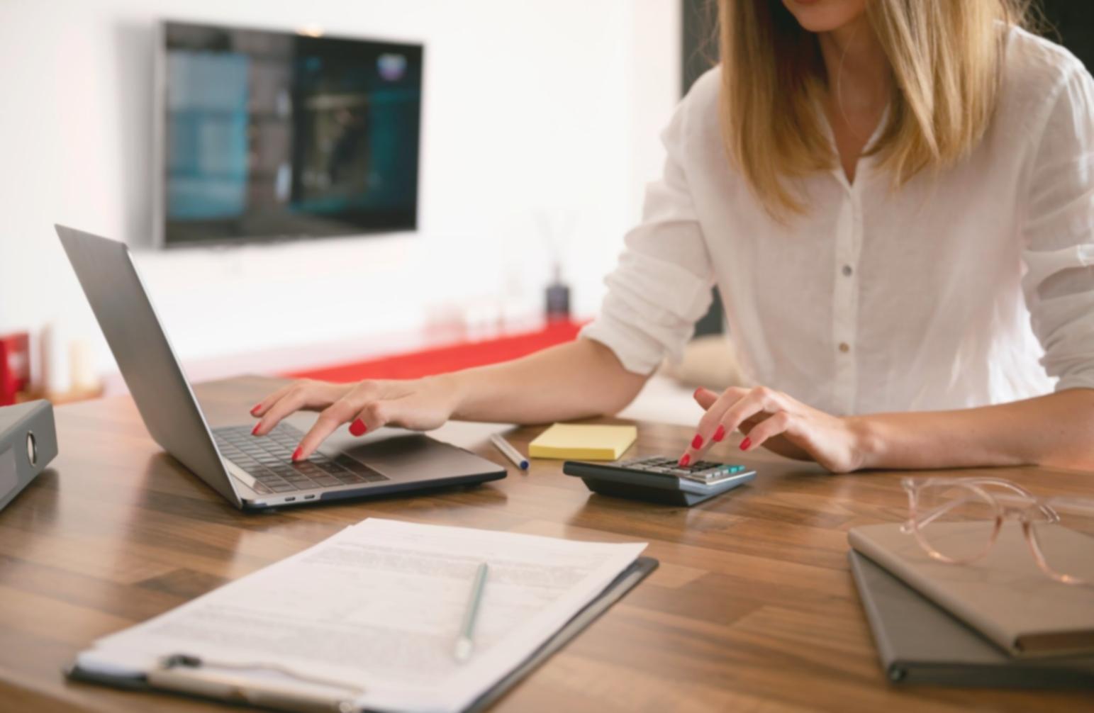 Environnement de travail moderne pour l'analyse financière